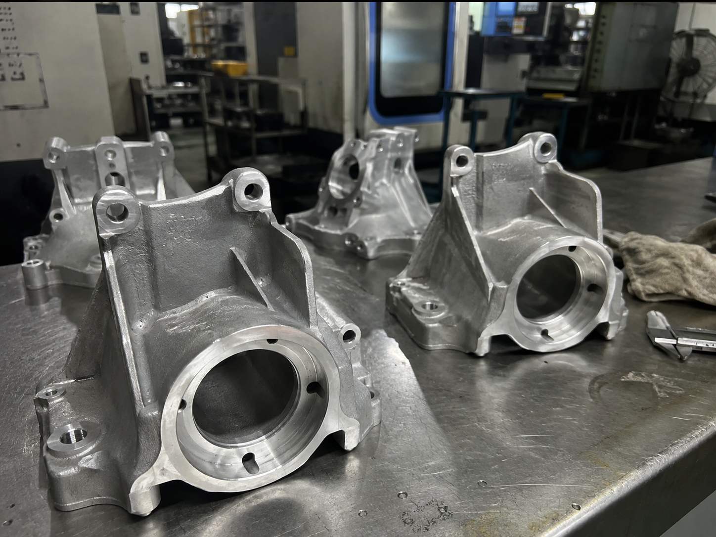 Aluminium castings, machined complete